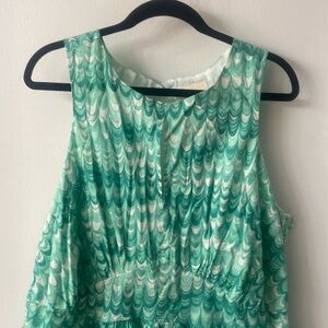 Green keyhole retro dress